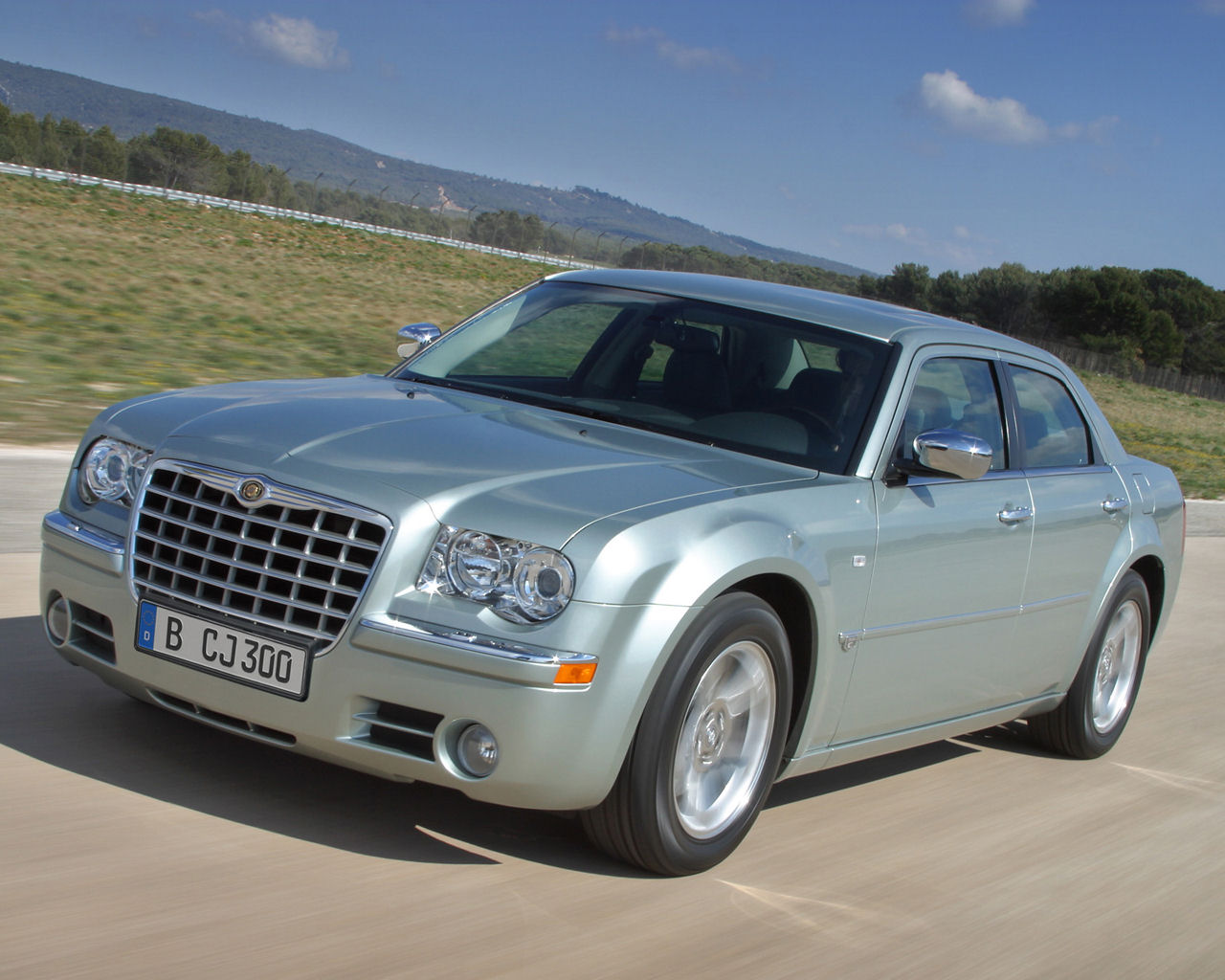 Chrysler 300 Touring, Limited, 300C, SRT8 - Free 1280x1024 Wallpaper