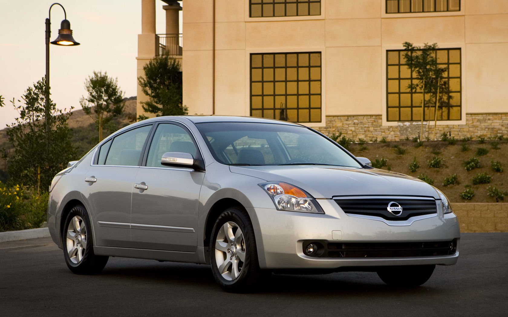 Nissan altima sedan timeline #8