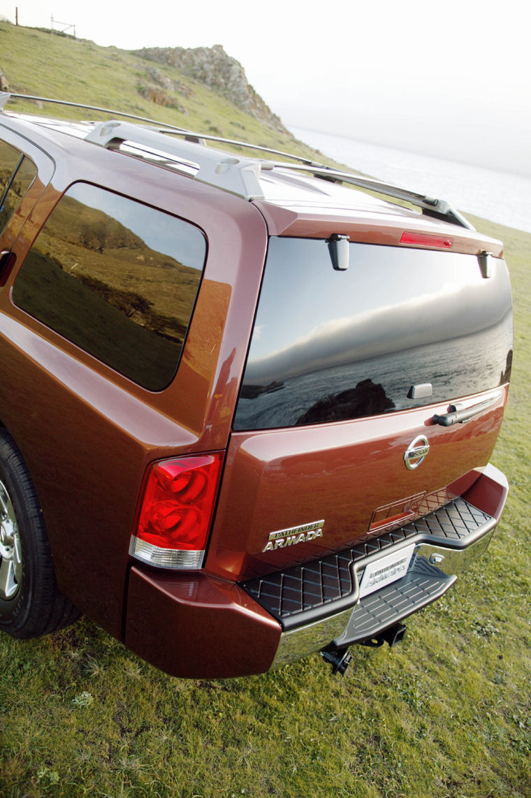 Nissan armada tail light removal #10