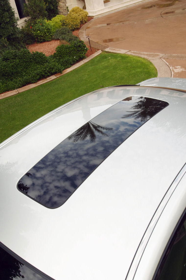 2004 Nissan maxima skyview roof