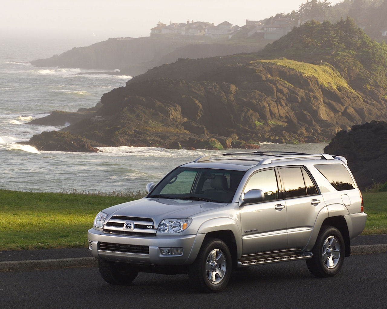 Toyota 4Runner SR5, Sport, Limited, V8 AWD - Free 1280x1024 Wallpaper