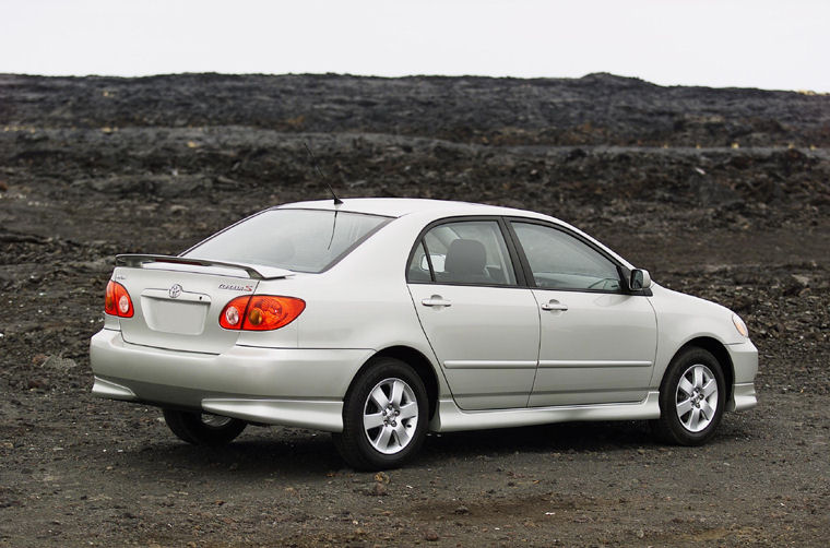 Picture of toyota corolla 2003 model
