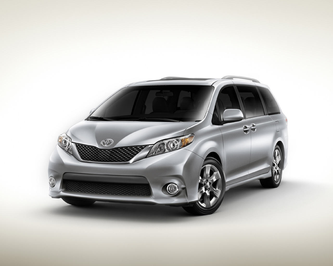 Toyota Sienna LE, XLE, SE, Limited V6 AWD - Free 1280x1024 Wallpaper