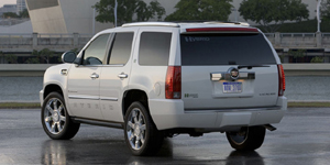 2009 Cadillac Escalade Reviews / Specs / Pictures