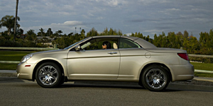 2009 Chrysler Sebring Reviews / Specs / Pictures
