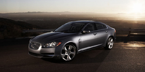 2009 Jaguar XF Pictures