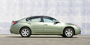 2009 Nissan Altima Pictures