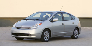 2004 Toyota Prius Pictures