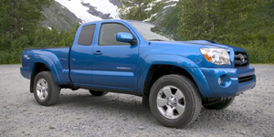 2005 Toyota Tacoma Reviews / Specs / Pictures