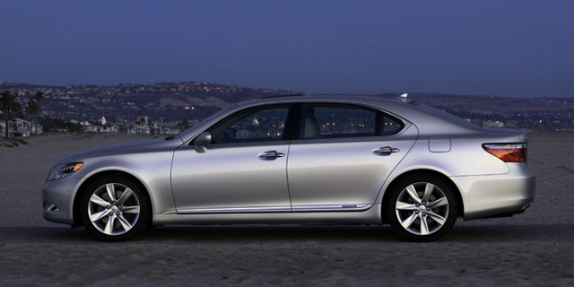 2009 Lexus LS Pictures