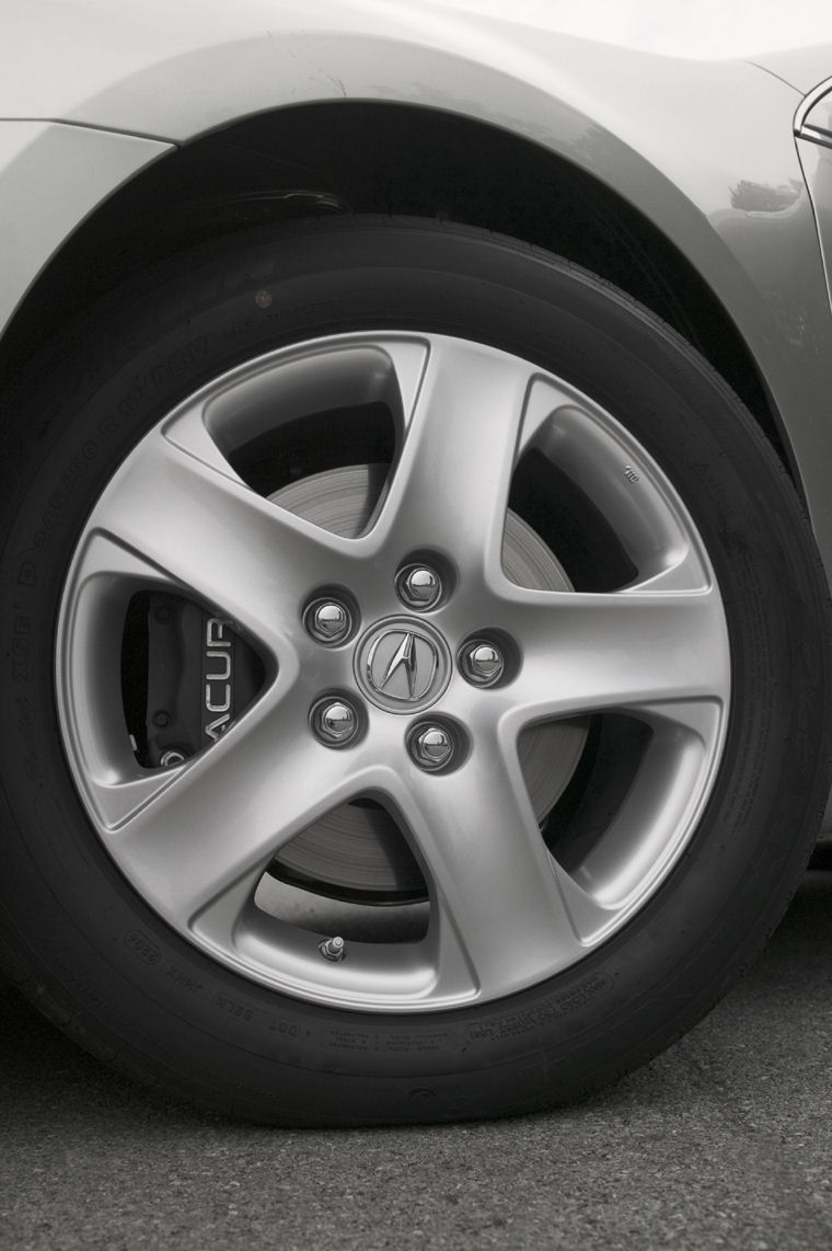 2005 Acura RL Rim Picture