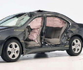 2010 Acura RL IIHS Side Impact Crash Test Picture