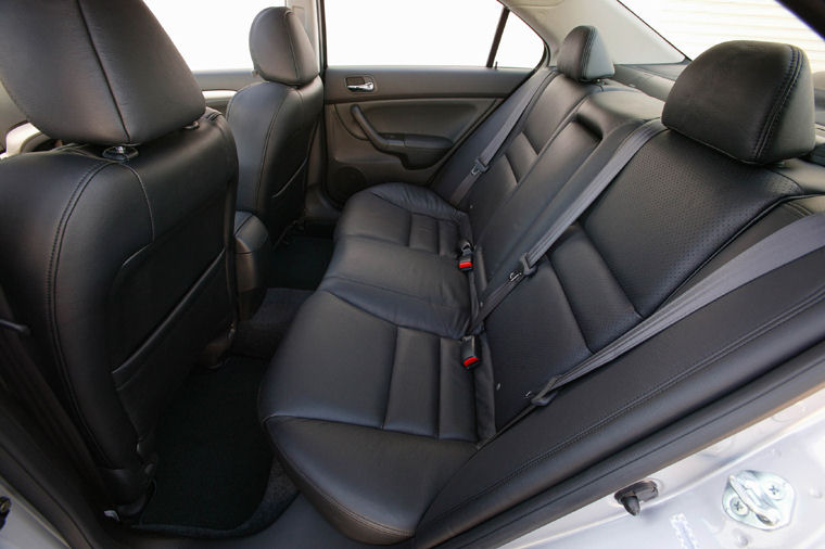 2004 Acura TSX Rear Seats Picture