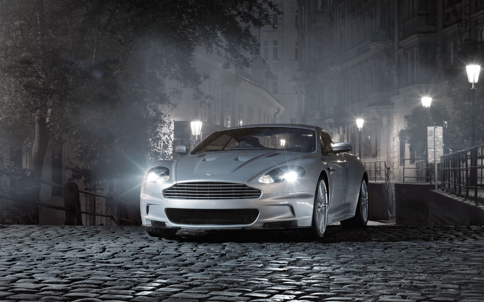 Aston Martin DBS Desktop Wallpaper