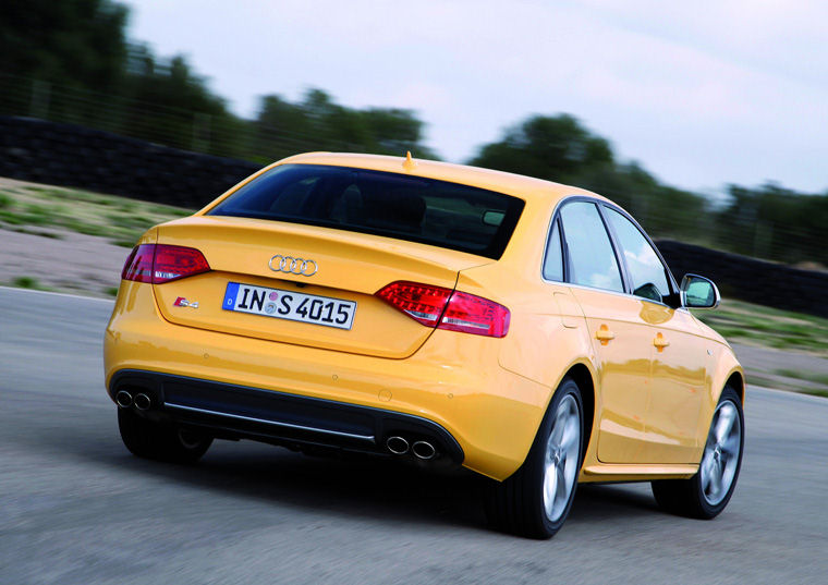 2010 Audi S4 Sedan Picture