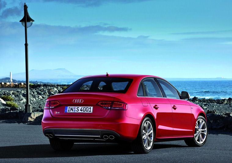 2010 Audi S4 Sedan Picture