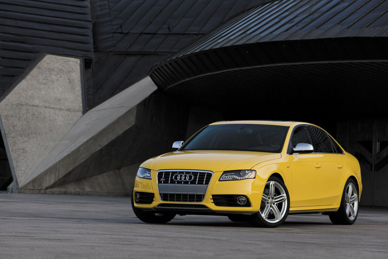 2011 Audi S4 Sedan Picture