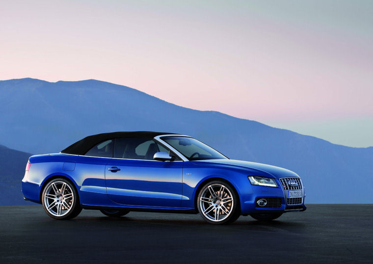 2010 Audi S5 Convertible Picture