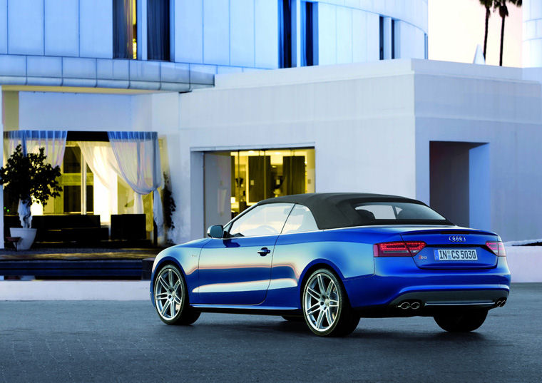 2011 Audi S5 Convertible Picture