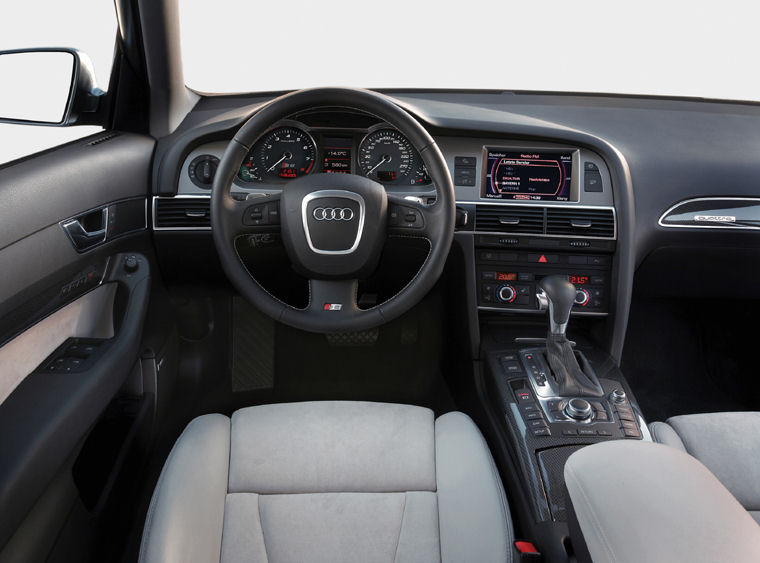 2007 Audi S6 Cockpit Picture