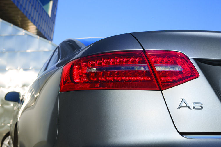 2009 Audi A6 Sedan quattro 3.0T Tail Light Picture