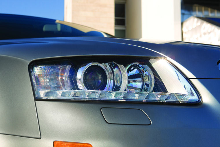 2010 Audi A6 Sedan quattro 3.0T Headlight Picture