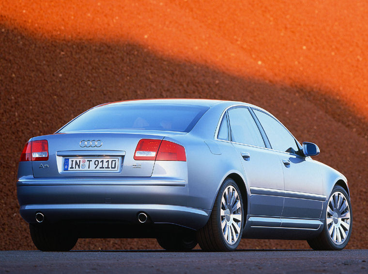 2004 Audi A8 Picture