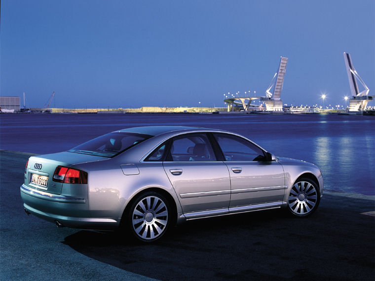 2004 Audi A8 Picture