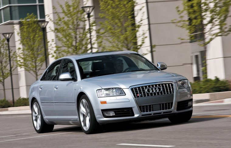 2008 Audi S8 Picture