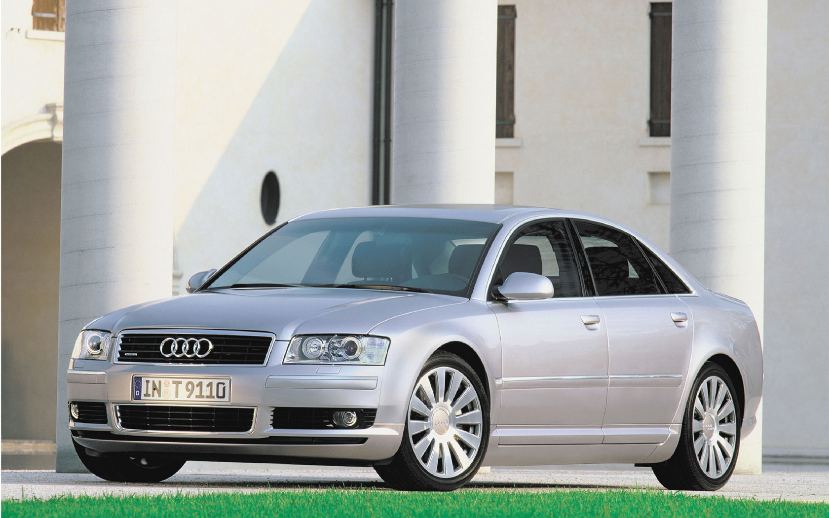 Audi A8 Desktop Wallpaper