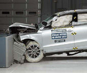 2009 Audi Q5 IIHS Frontal Impact Crash Test Picture