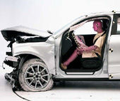 2009 Audi Q5 IIHS Frontal Impact Crash Test Picture