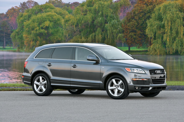 2009 Audi Q7 4.2 Picture