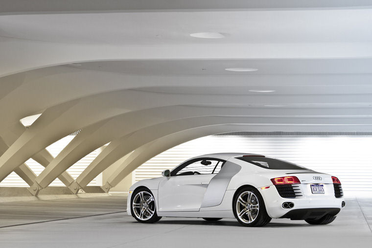 2010 Audi R8 4.2 V8 Coupe Picture