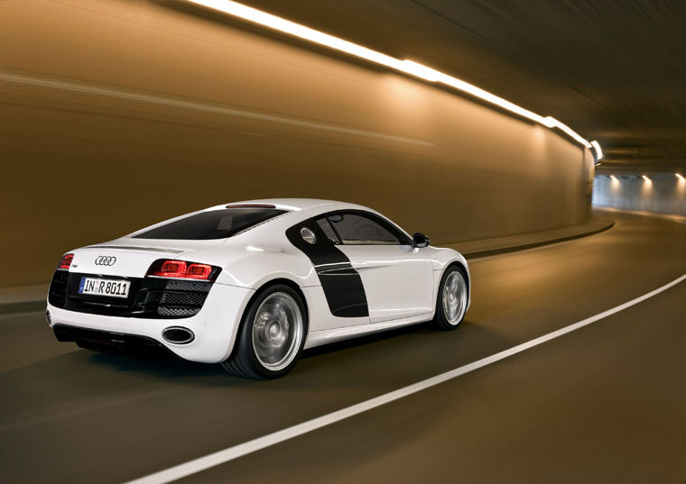 2010 Audi R8 5.2 V10 Coupe Picture