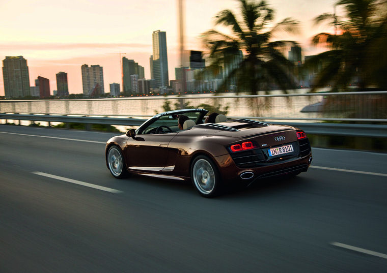 2011 Audi R8 5.2 V10 Spyder Picture