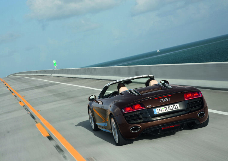 2011 Audi R8 5.2 V10 Spyder Picture