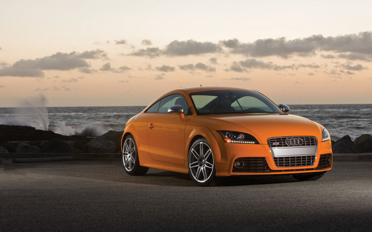 2010 Audi TTS Coupe Picture