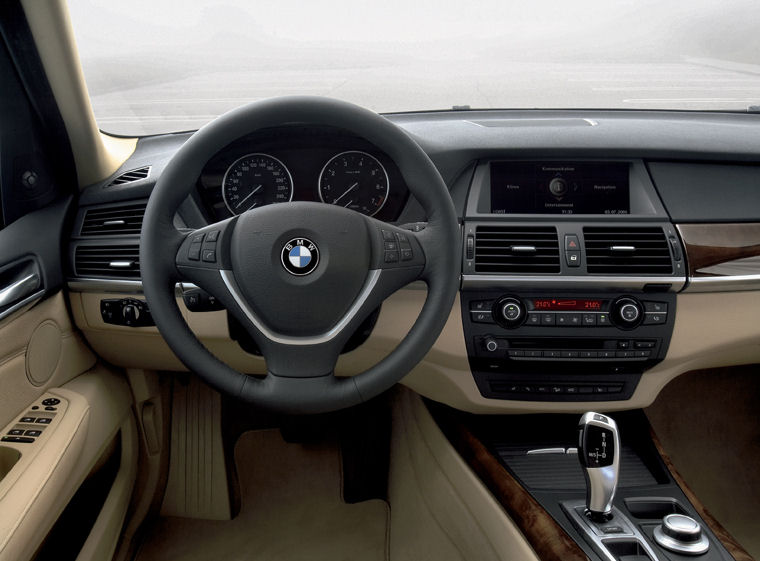 2008 BMW X5 xDrive48i Cockpit Picture