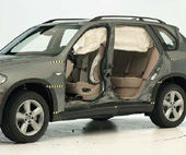 2008 BMW X5 IIHS Side Impact Crash Test Picture