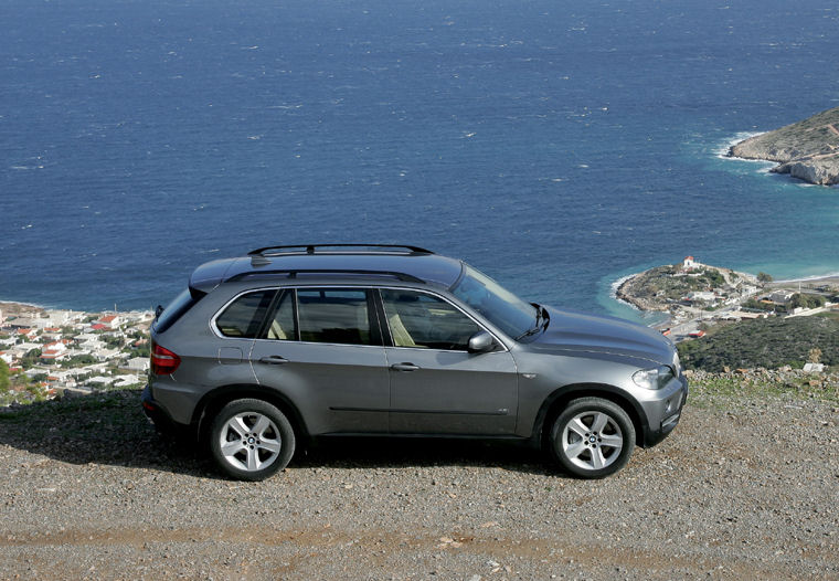 2009 BMW X5 xDrive48i Picture