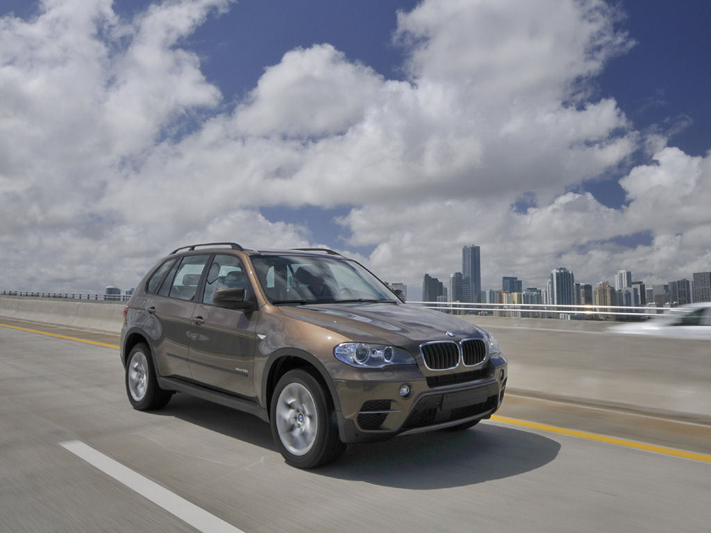 BMW X5 Desktop Wallpaper