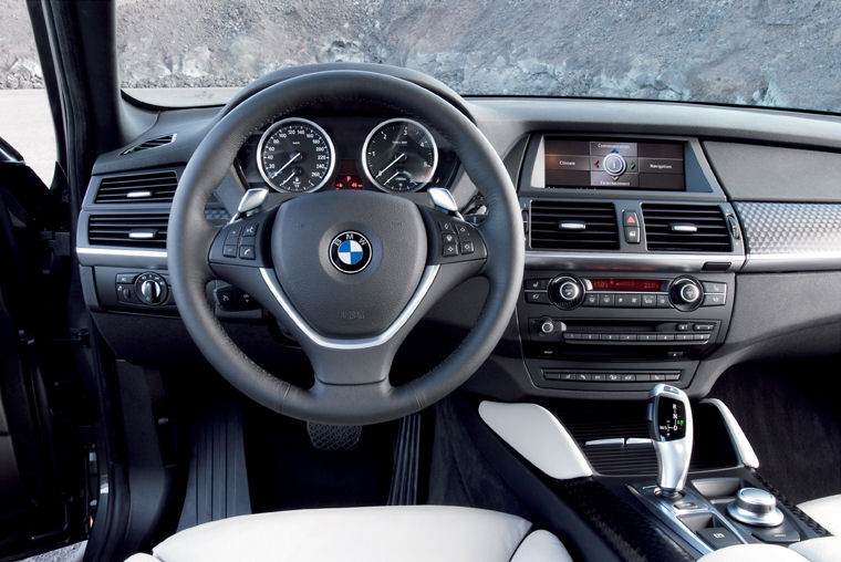 2008 BMW X6 Cockpit Picture