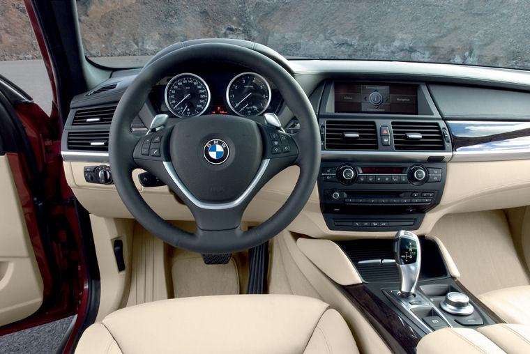 2008 BMW X6 xDrive50i Cockpit Picture