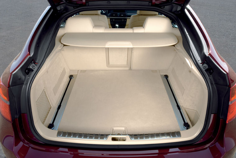 2008 BMW X6 xDrive50i Trunk Picture