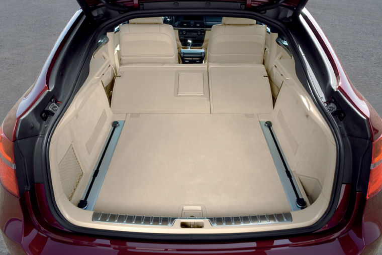 2008 BMW X6 xDrive50i Trunk Picture