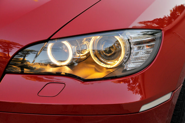 2010 BMW X6 M Headlight Picture