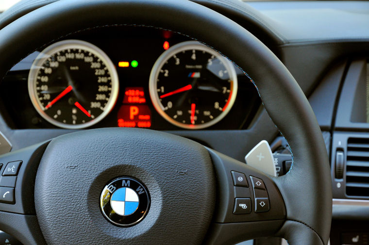 2010 BMW X6 M Gauges Picture