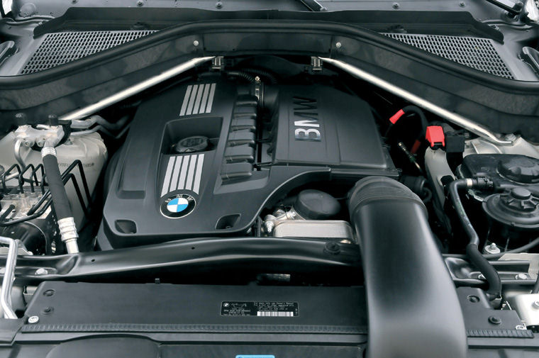 2010 BMW X6 xDrive35i 3.0L Inline-6 twin-turbocharged Engine Picture