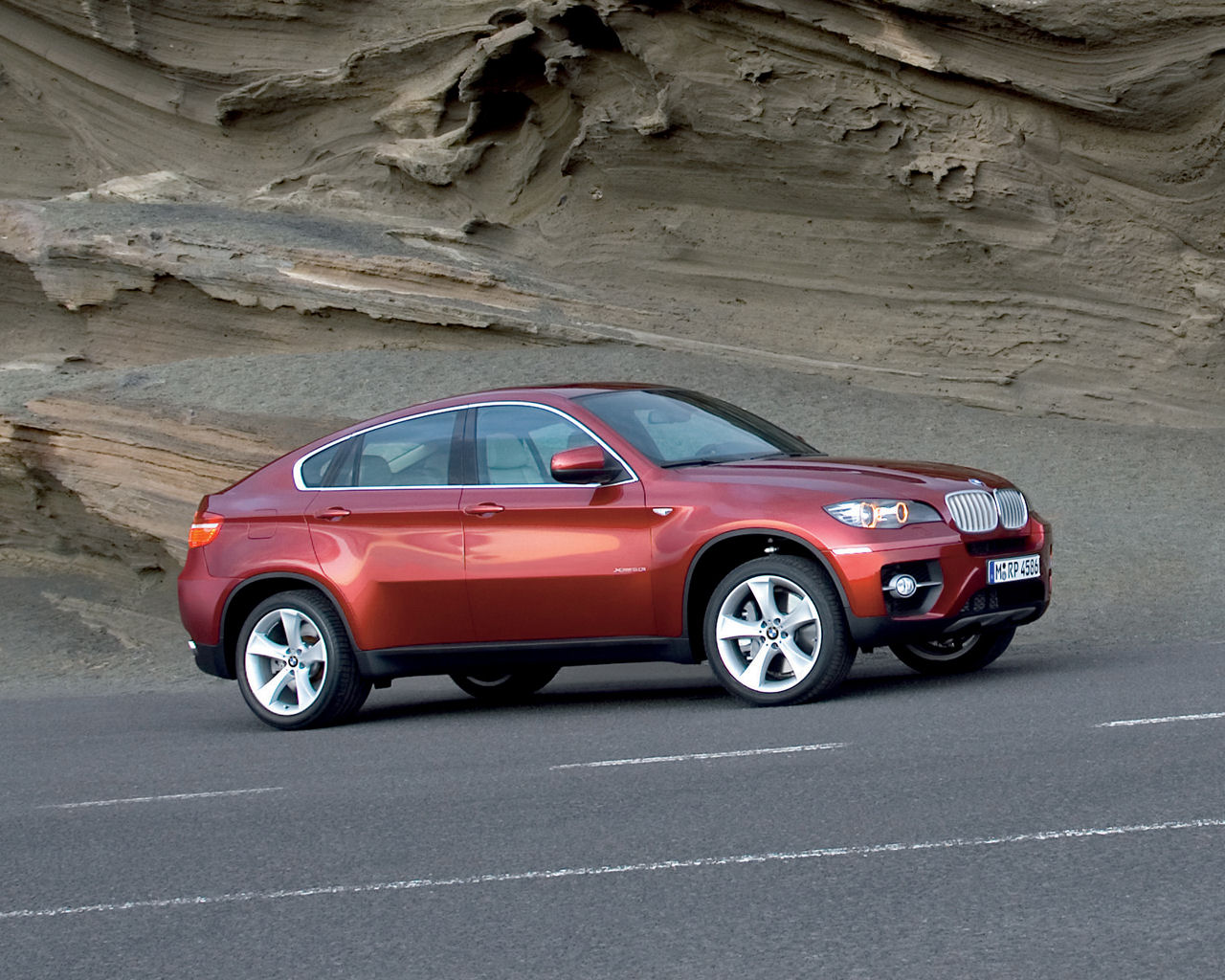 BMW X6 Desktop Wallpaper